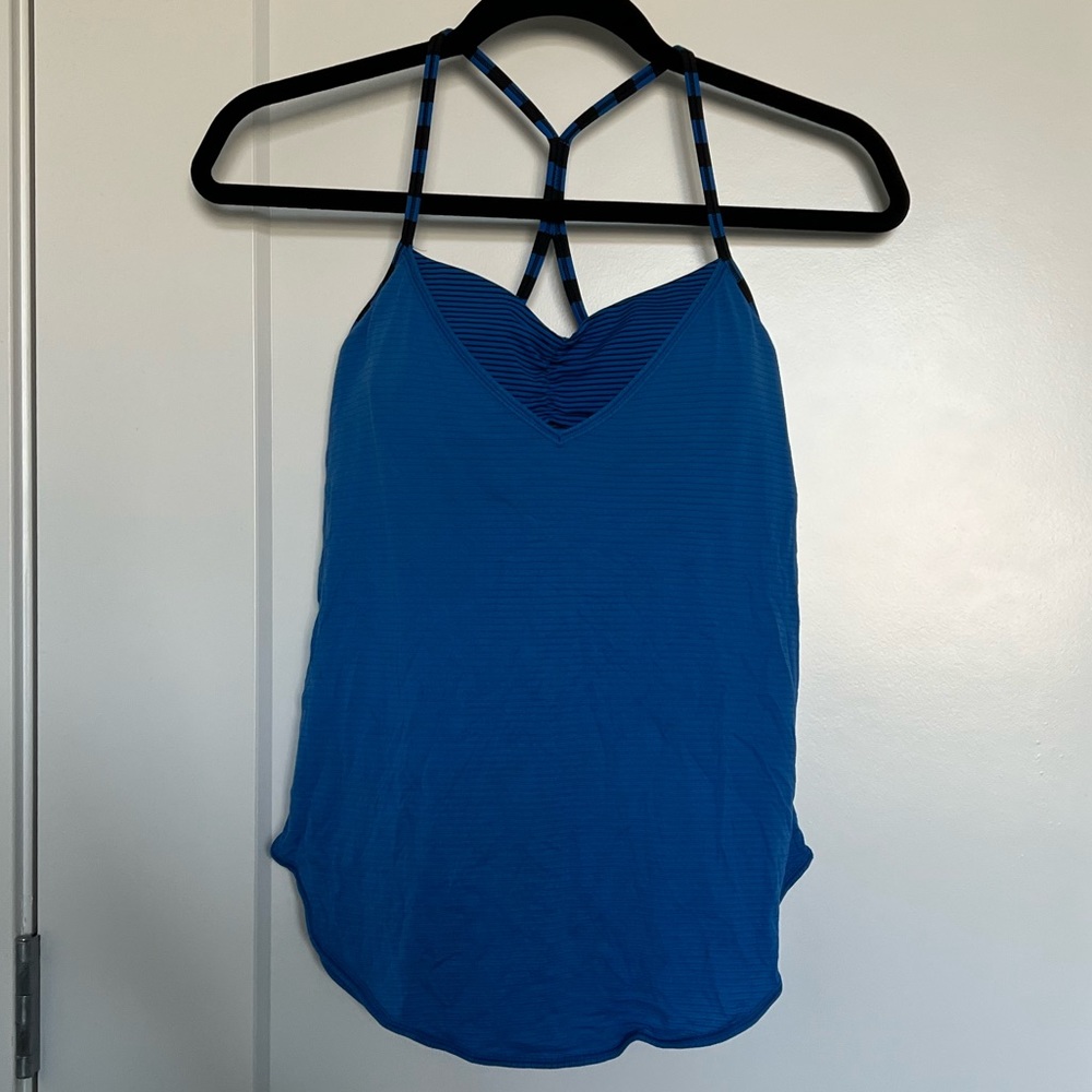 Lululemon blue tank with built in bra